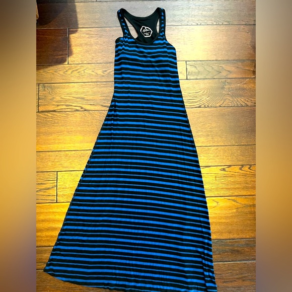 seaton Dresses & Skirts - Seaton black and blue striped dress